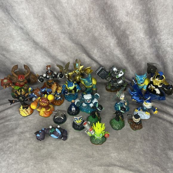 Large Variety Lot of 22 Skylanders Figures Swapforce Spyro Trap Team Imaginators - Picture 1 of 7